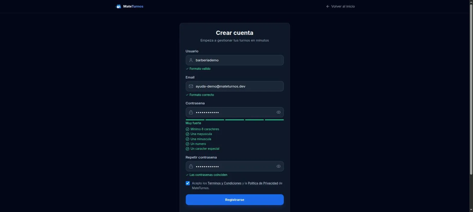 Completá Usuario, Email y Contraseña, aceptá los Términos y Condiciones, y hacé click en "Registrarse".